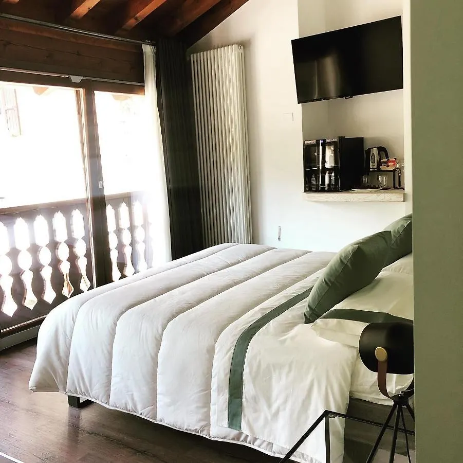 La Terrazza Sulle Vigne B&B Corte Franca Oda ve Kahvaltı