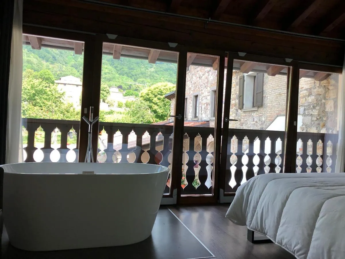 La Terrazza Sulle Vigne B&B Corte Franca 0*,  Italy