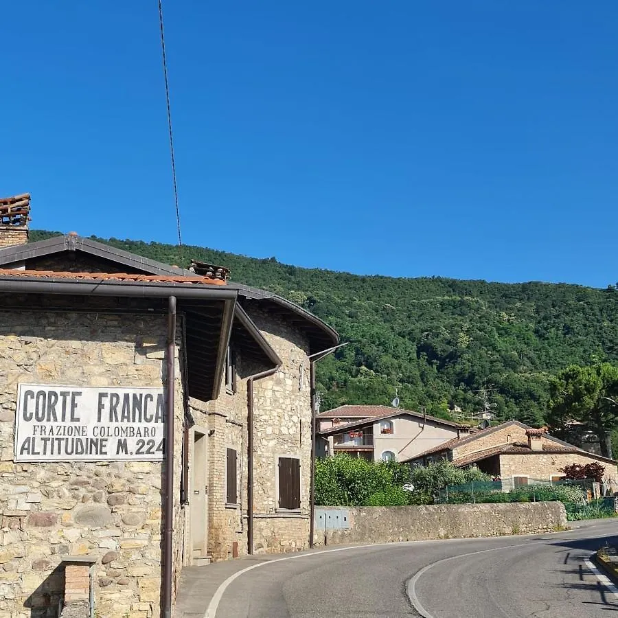 La Terrazza Sulle Vigne B&B Corte Franca 0*,