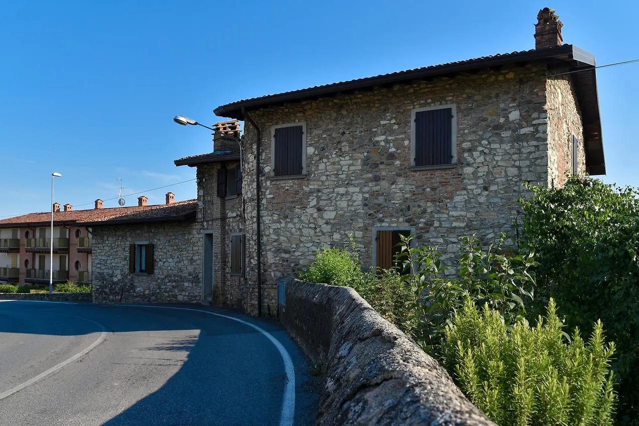 La Terrazza Sulle Vigne B&B Corte Franca İtalya